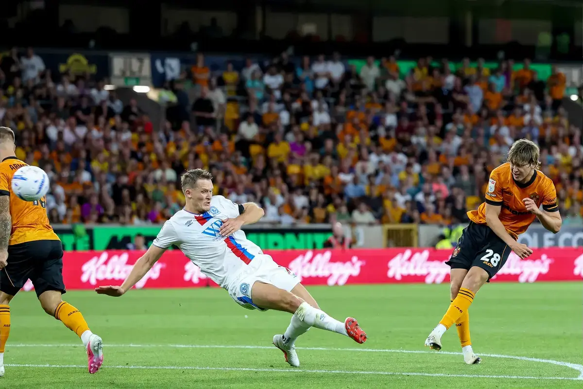 Wolves set £40m demand as Crystal Palace target Fer Lopez
