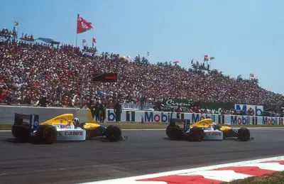 Formel 1 Motorsport Pin Grand Prix 1993 Frankreich Williams Prost 40x34mm 
