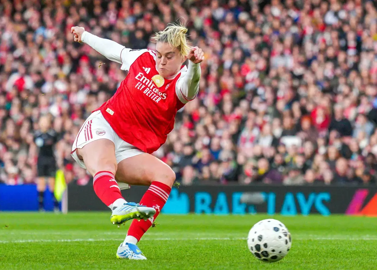 Arsenal Women's Preview vs Brighton as trophies hang in the balance ...